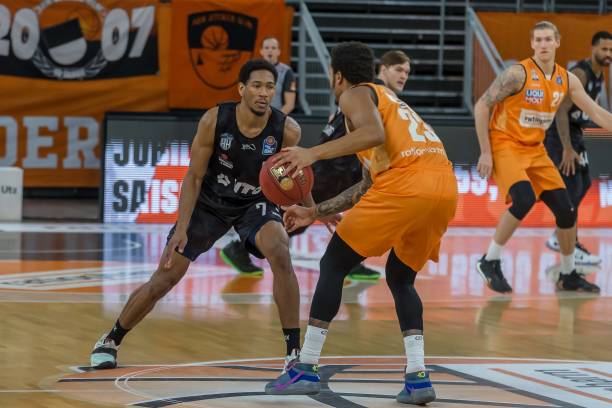 天价报价的 天价报价的